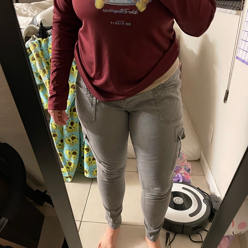 Maternity wear jeggings 🤍💚